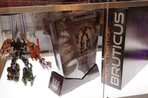 BotCon 2012 - SDCC Bruticus