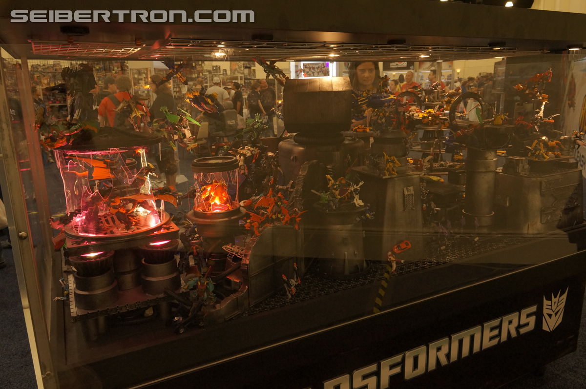 BotCon 2013 - Beast Hunters Diorama Display