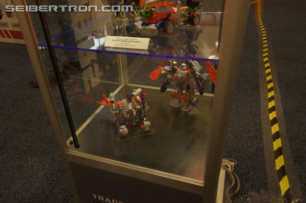 BotCon 2013 - Hasbro Display: Construct-Bots