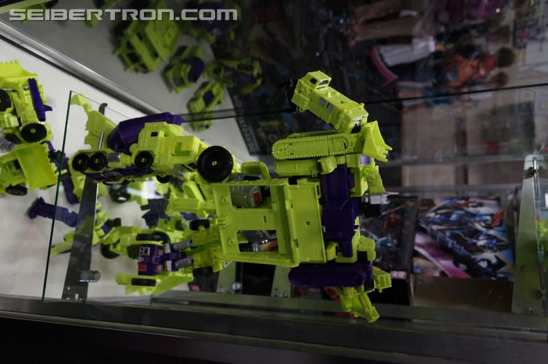 BotCon 2015 - Hasbro Booth: Devastator, SDCC Devastator, and Combiner Hunters Arcee, Windblade and Chromia
