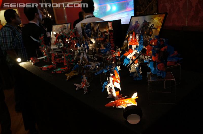 SDCC 2015 - Hasbro Press Event: Combiner Wars G2 Superion