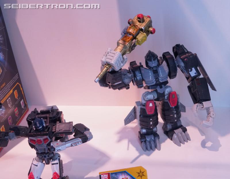 SDCC 2018 - SDCC 2018 Transformers Exclusives