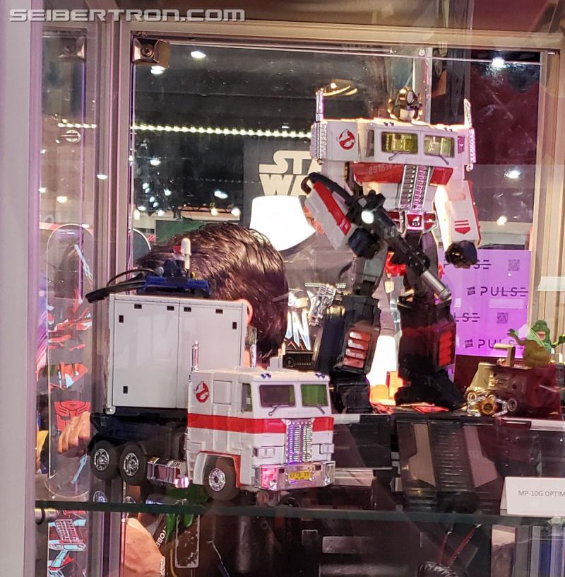 SDCC 2019 - SDCC exclusive Transformers Ghostbusters MP-10G Optimus Prime