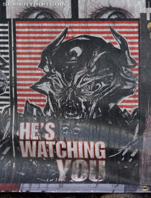 New video and gallery of Propaganda Posters from set of Transformers 4 in Chicago